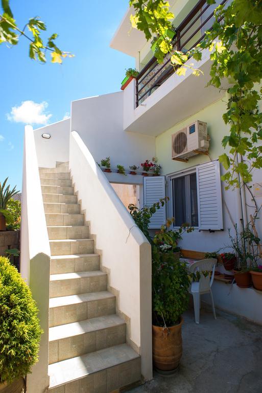 Katerina Rooms & Studios Palekastro Exterior photo